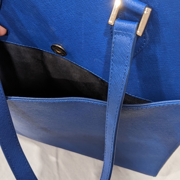 Danier cobalt blue steffiano leather bag - Picture 5 of 10